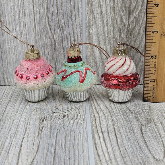 Vintage Glass Cupcake Christmas Ornaments Set 3 Glitter Holiday Tree Decor Sweet - Picture 2 of 7